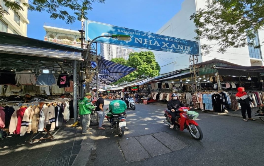 gan lumi hanoi di choi o cho nha